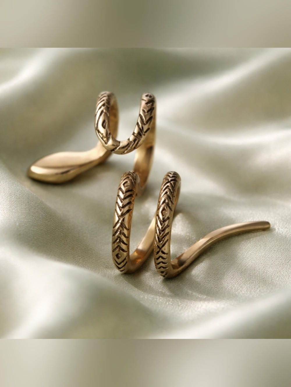 𝐘𝟐𝐊 𝐒𝐧𝐚𝐤𝐞 𝐃𝐨𝐮𝐛𝐥𝐞 𝐅𝐢𝐧𝐠𝐞𝐫 𝐑𝐢𝐧𝐠 - Picture 3 of 7